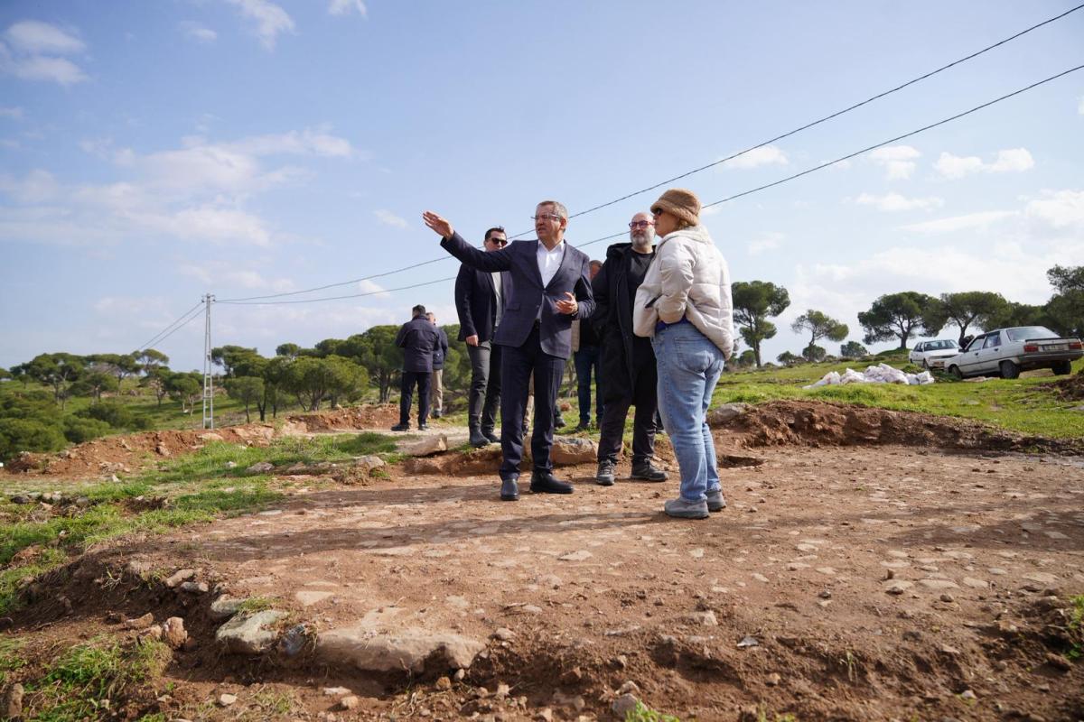 00-1 Ayvalık Yeldeğirmenleri Gün Yüzüne Çıkıyor