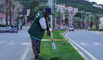 Ayvalık Belediyesi Bahar Hazırlıklarını Hızlandırdı