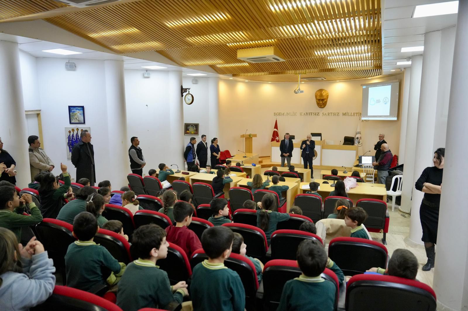 1-15 Ali Kemal Deveciler Öğrencilerle Buluştu