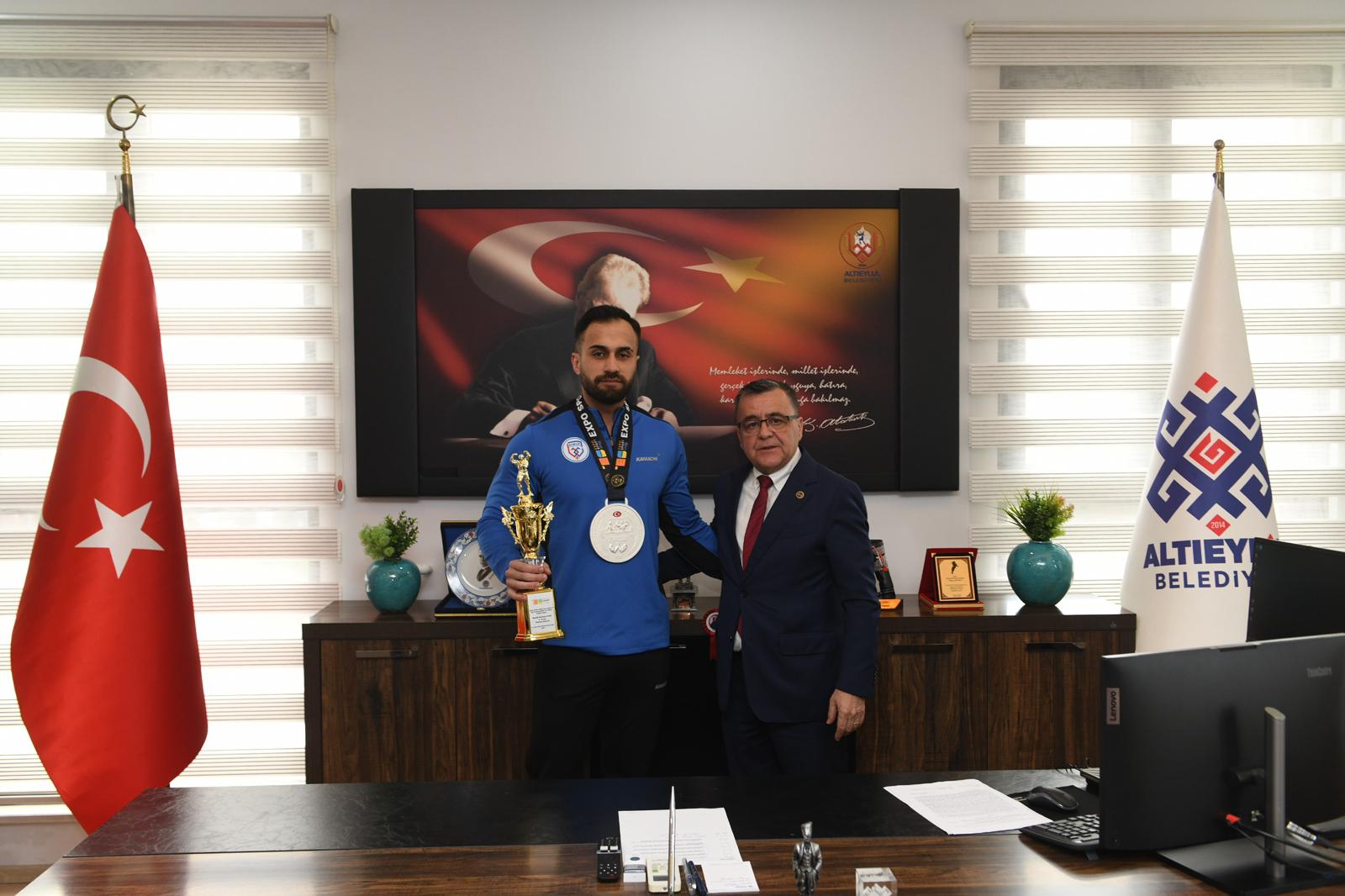 Ömer Pullu, Altıeylül Belediyesi Adına Türkiye Şampiyonu Olmayı Hedefliyor