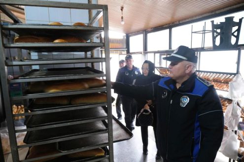 1-8-495x330 Altıeylül Zabıtasından Ramazan Öncesi Fiyat Denetimi