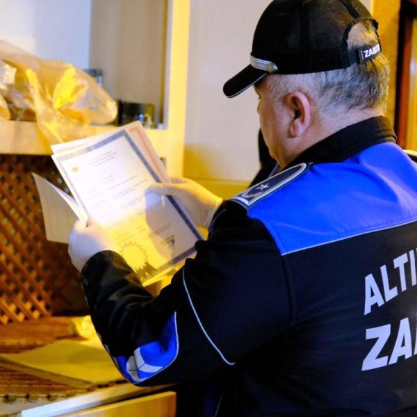 1-9-600x600 Altıeylül Zabıtasından Ramazan Öncesi Fiyat Denetimi