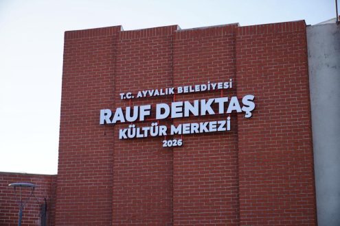 10-4-495x330 Ayvalık Rauf Denktaş Kültür Merkezi 27 Şubat'ta Açılıyor