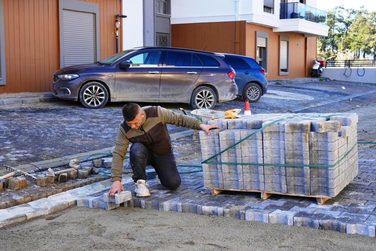 3-3 Burhaniye Belediyesi Fen İşleri Çalışmalarına Hız Verdi