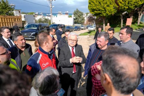 4-4-495x330 Burhaniye’de Yol Göçükleri İçin Kritik İnceleme