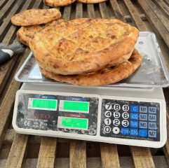 4-8-241x240 Burhaniye'de Fırınlara Sıkı Denetim: Ramazan Pidesi Takibi!