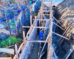 5-1-300x240 Burhaniye Belediyesi Fen İşleri Çalışmalarına Hız Verdi