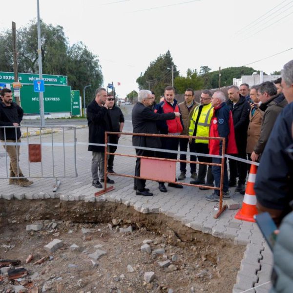 6-4-600x600 Burhaniye’de Yol Göçükleri İçin Kritik İnceleme