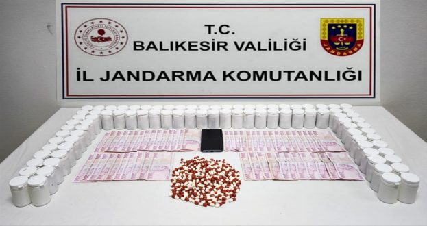 6-7-623x330 Balıkesir’de 52 Adrese Narkotik Operasyonu