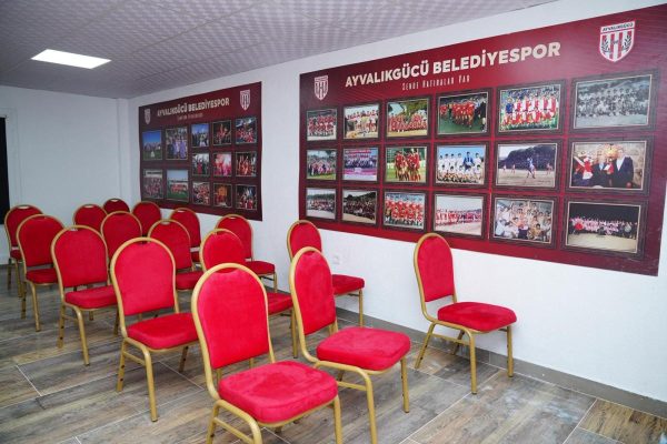 Ayvalıkgücü Belediyespor (2)