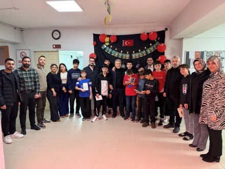 Cocuklarla-Sahur-5-440x330 Milletvekili Mustafa Canbey Balıkesir Sevgi Evleri’nde Çocuklarla Sahurda Buluştu