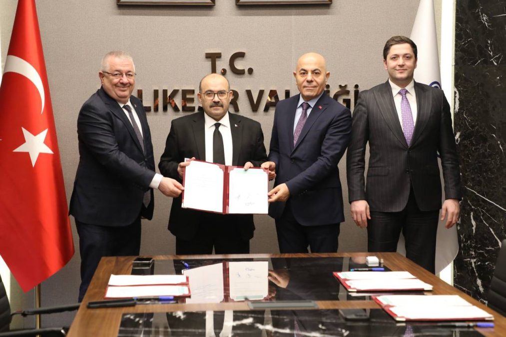 Edremit’e üç yeni Aile Sağlığı Merkezi kazandırılıyor (6)