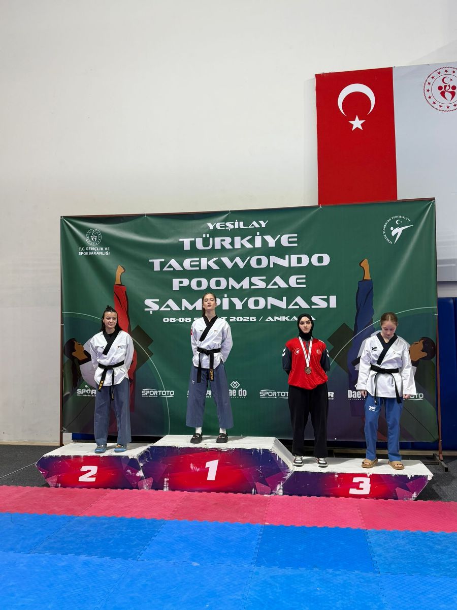Edremitli Milli Sporcu Ecrin Yanıt Türkiye Şampiyonu (1)