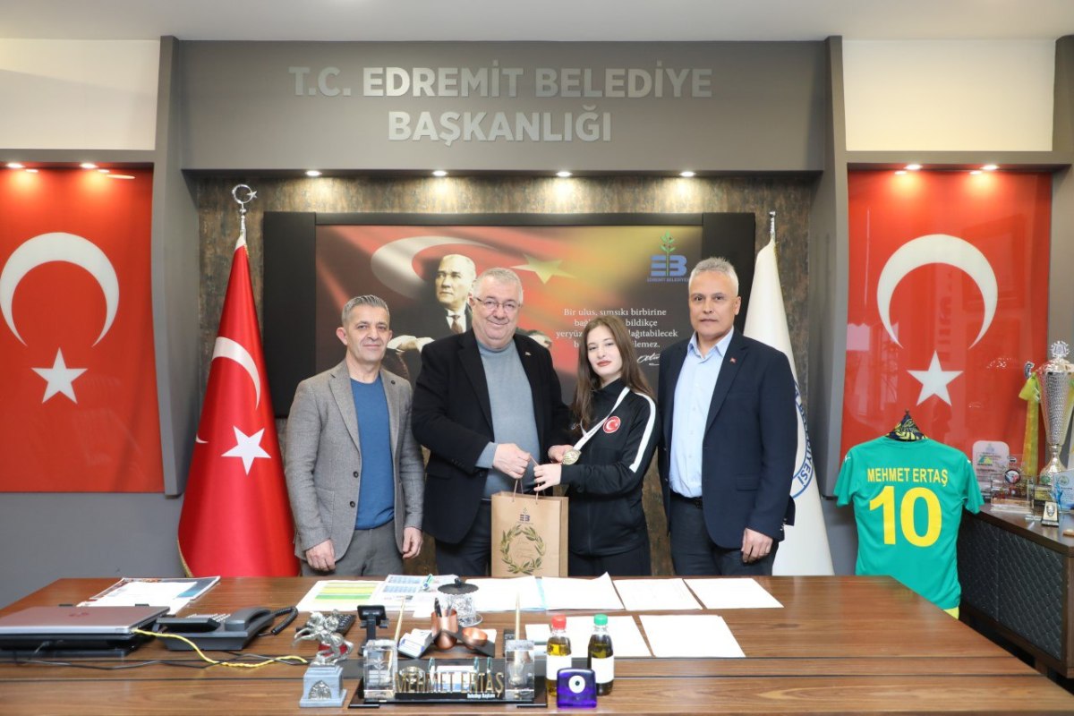 Edremitli Milli Sporcu Ecrin Yanıt Türkiye Şampiyonu (3)