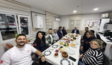 Mustafa Canbey’den 112’ye Sahur Ziyareti