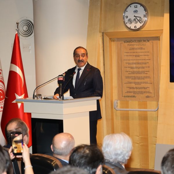 Ihracata-Odul-Toreni-18-600x600 Ege Yaş Meyve Sebze İhracatında Yıldızlar Ödüllendirildi