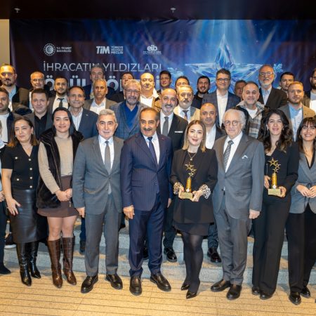 Ihracata-Odul-Toreni-19-450x450 Ege Yaş Meyve Sebze İhracatında Yıldızlar Ödüllendirildi