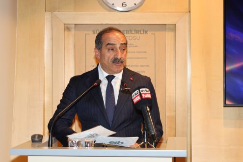 Ihracata-Odul-Toreni-2-495x330 Ege Yaş Meyve Sebze İhracatında Yıldızlar Ödüllendirildi