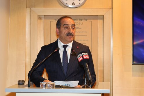 Ihracata-Odul-Toreni-4-495x330 Ege Yaş Meyve Sebze İhracatında Yıldızlar Ödüllendirildi