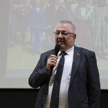 Sinan-Meydan-Sehit-Hamdibeyi-anlatti-13-450x450 Şehit Hamdibey 106. Yılında Edremit’te Anıldı