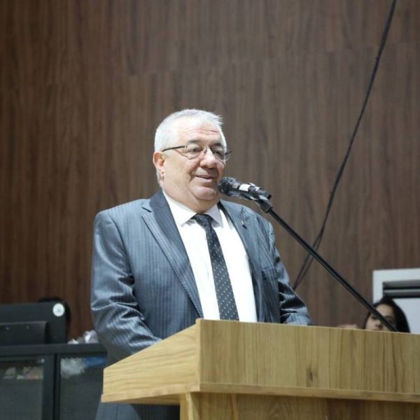 Sinan-Meydan-Sehit-Hamdibeyi-anlatti-3-600x600 Şehit Hamdibey 106. Yılında Edremit’te Anıldı