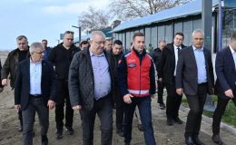 Ahmet Akın Lodosun Vurduğu Körfez’de Sahada