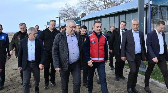 Ahmet Akın Lodosun Vurduğu Körfez’de Sahada