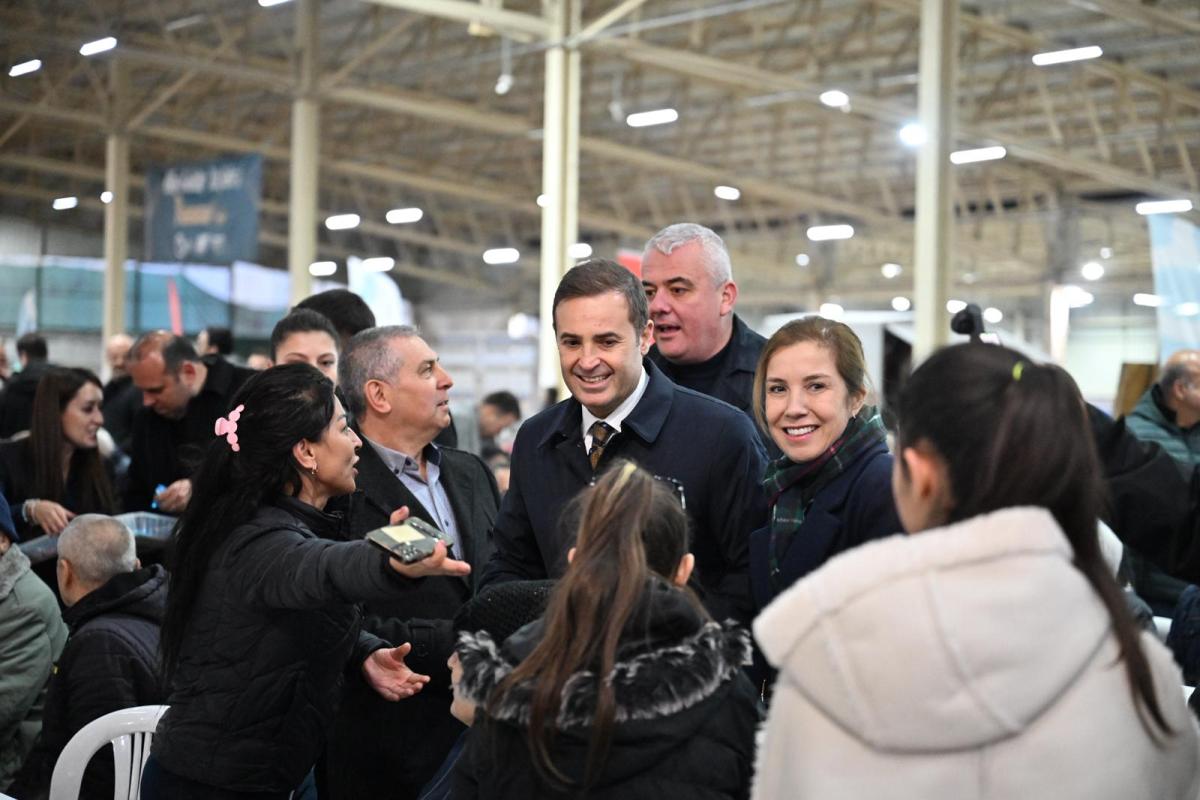 ahmet_akin_susurluklu_hemsehrileriyle_ayni_sofrada_bulustu_1 Ahmet Akın Susurluk'ta Hemşehrileriyle İftar Sofrasında