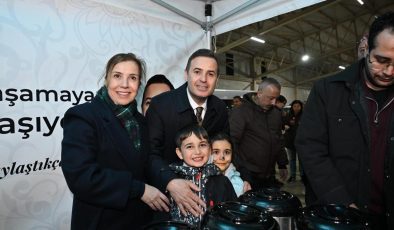 Ahmet Akın Susurluk’ta Hemşehrileriyle İftar Sofrasında