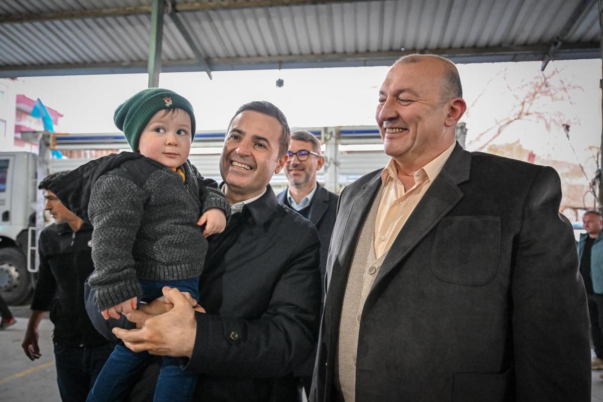 akin_bigadiclilerle_iftar_sofrasinda_bulustu_1 Ahmet Akın Bigadiç’te İftar Sofrasında