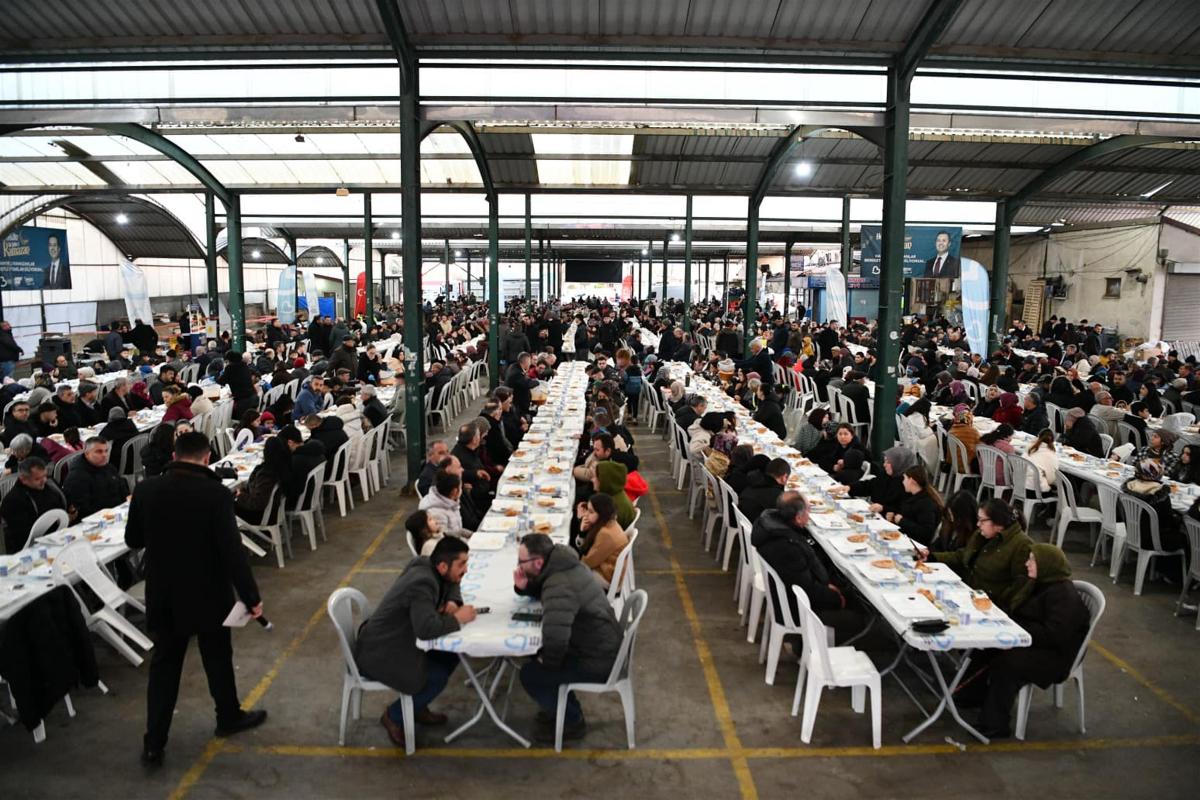 akin_bigadiclilerle_iftar_sofrasinda_bulustu_13 Ahmet Akın Bigadiç’te İftar Sofrasında