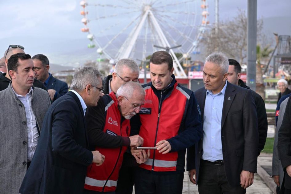 akin_lodosun_vurdugu_korfezde__1-945x630 Ahmet Akın Lodosun Vurduğu Körfez’de Sahada