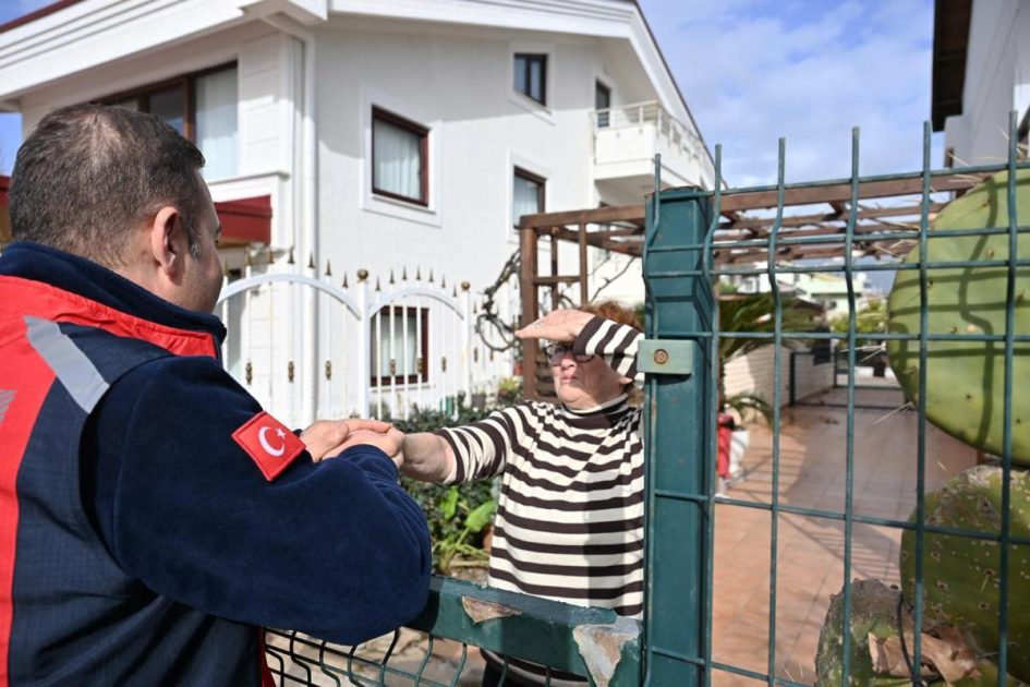 akin_lodosun_vurdugu_korfezde__2-945x630 Ahmet Akın Lodosun Vurduğu Körfez’de Sahada