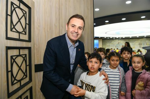 akin_ogrencileri_5.jpeg-496x330 Ahmet Akın öğrencileri belediyede ağırladı