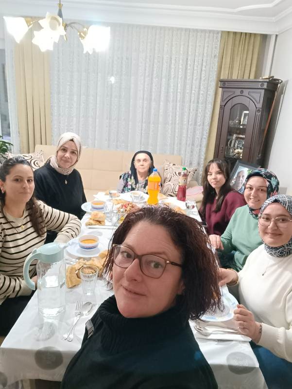 anahtar_parti_iftar-1 Anahtar Parti Kadın Kolları’ndan Şehit Annesine Anlamlı İftar