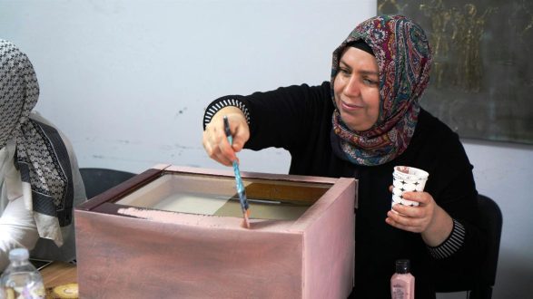 balikesir_buyuksehir_belediyesi_kadin_odakli_hizmetleriyle_one_cikiyor_3-587x330 Balıkesir Manyas Kadın Yaşam Merkezi: Ahmet Akın'dan Kadın Odaklı Dev Hizmet