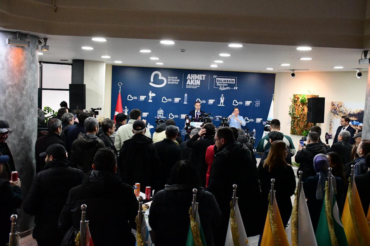 baskan_akin_ramazanda_400_bin_hemsehrimle_ayni_sofradayiz_2 Balıkesir’de 400 Bin Kişiye İftar Programı