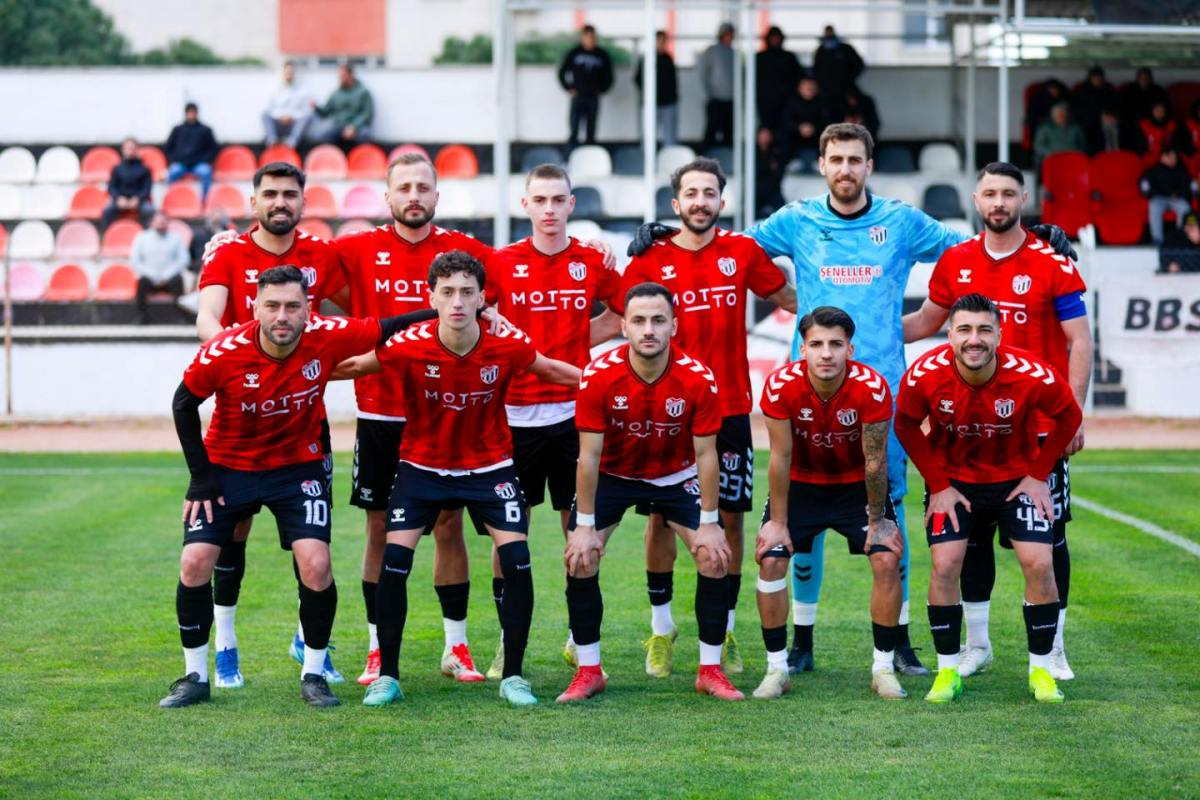 Burhaniye Belediyespor Şampiyonluğa Koşuyor