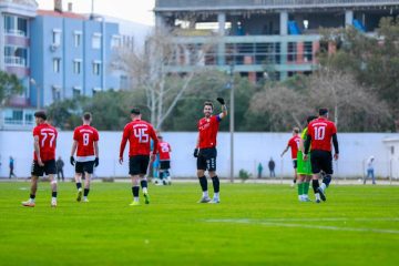 burhaniye_belediyespor-4-360x240 Burhaniye Belediyespor Şampiyonluğa Koşuyor