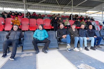 burhaniye_belediyespor-8-360x240 Burhaniye Belediyespor Şampiyonluğa Koşuyor