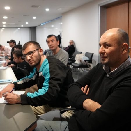 buyuksehir_kent_konseyi_is_birligiyle_ozel_gereksinimli_bireylere_e-kpss_hazirlik_egitimi_donemini__7-Kopyala-450x450 Balıkesir’de e-KPSS Hazırlık Eğitimi Başladı