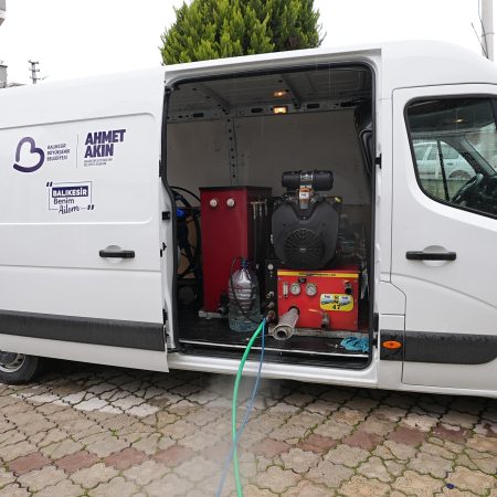 buyuksehirden_camilerde_gul_kokulu_temizlik_7-450x450 Balıkesir'de Cami Temizliği: Ramazan Öncesi Gül Kokulu Hijyen