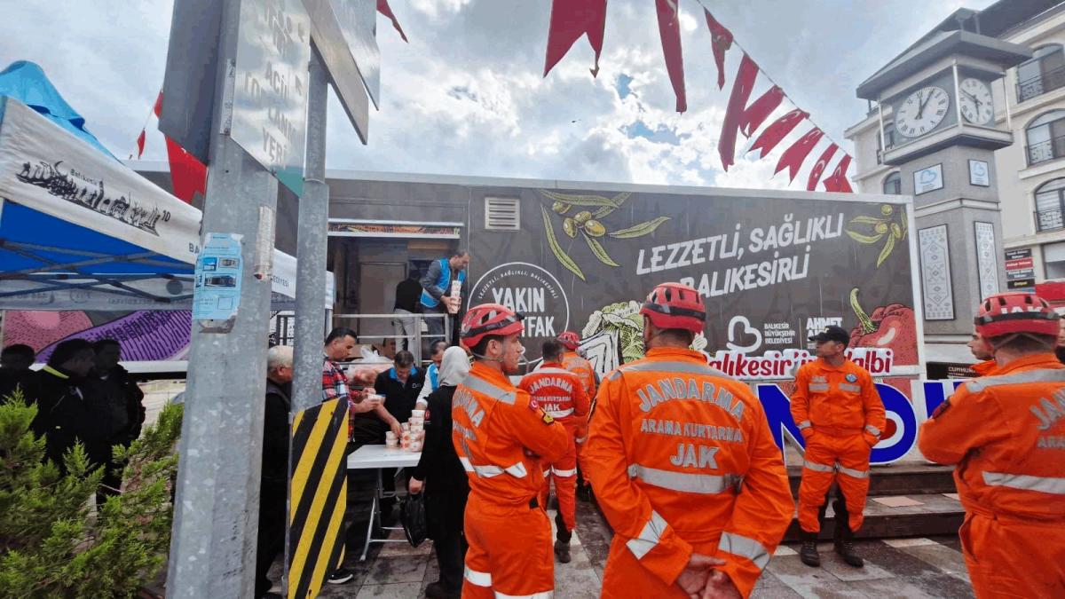 kuvayimilliyenin_bassehrinden_ornek_davranis__3