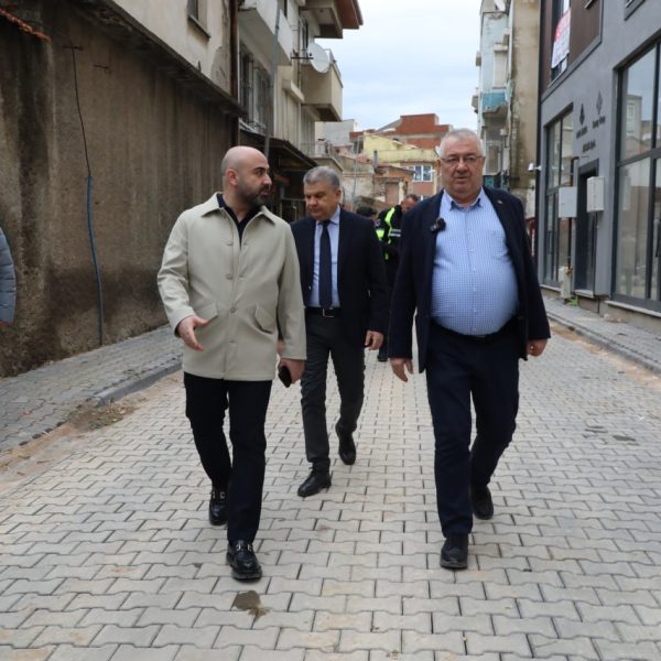 photo_2026-02-20_16-08-18-600x600 Edremit’te Yol Atağı: Ertaş Sahada İncelemede