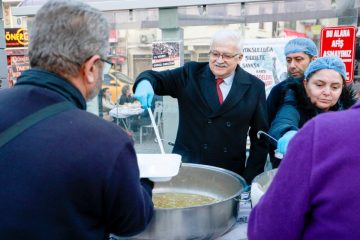 1-14-360x240 Burhaniye’de Kadir Gecesi’nde 4 Bin Kişilik İftar