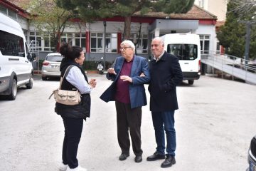 1-7_1199x800-360x240 Altıeylül'de Efsane Buluşma: Genç Sporcular Devlerle Bir Arada