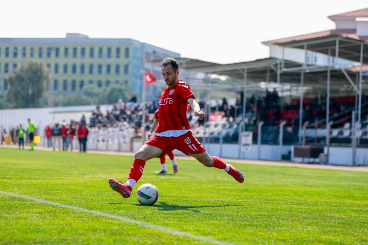 11-4 Burhaniye Belediyespor’dan 18’de 18 Şampiyonluk