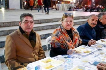 13-1-360x240 Burhaniye’de Kadir Gecesi’nde 4 Bin Kişilik İftar