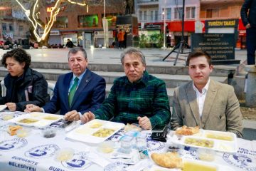 14-360x240 Burhaniye’de Kadir Gecesi’nde 4 Bin Kişilik İftar