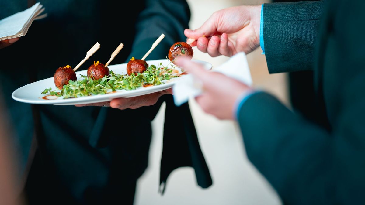 1772516624_t9m0PkS2 Türk Lezzetleri Dallas’ta Büyük İlgi Gördü